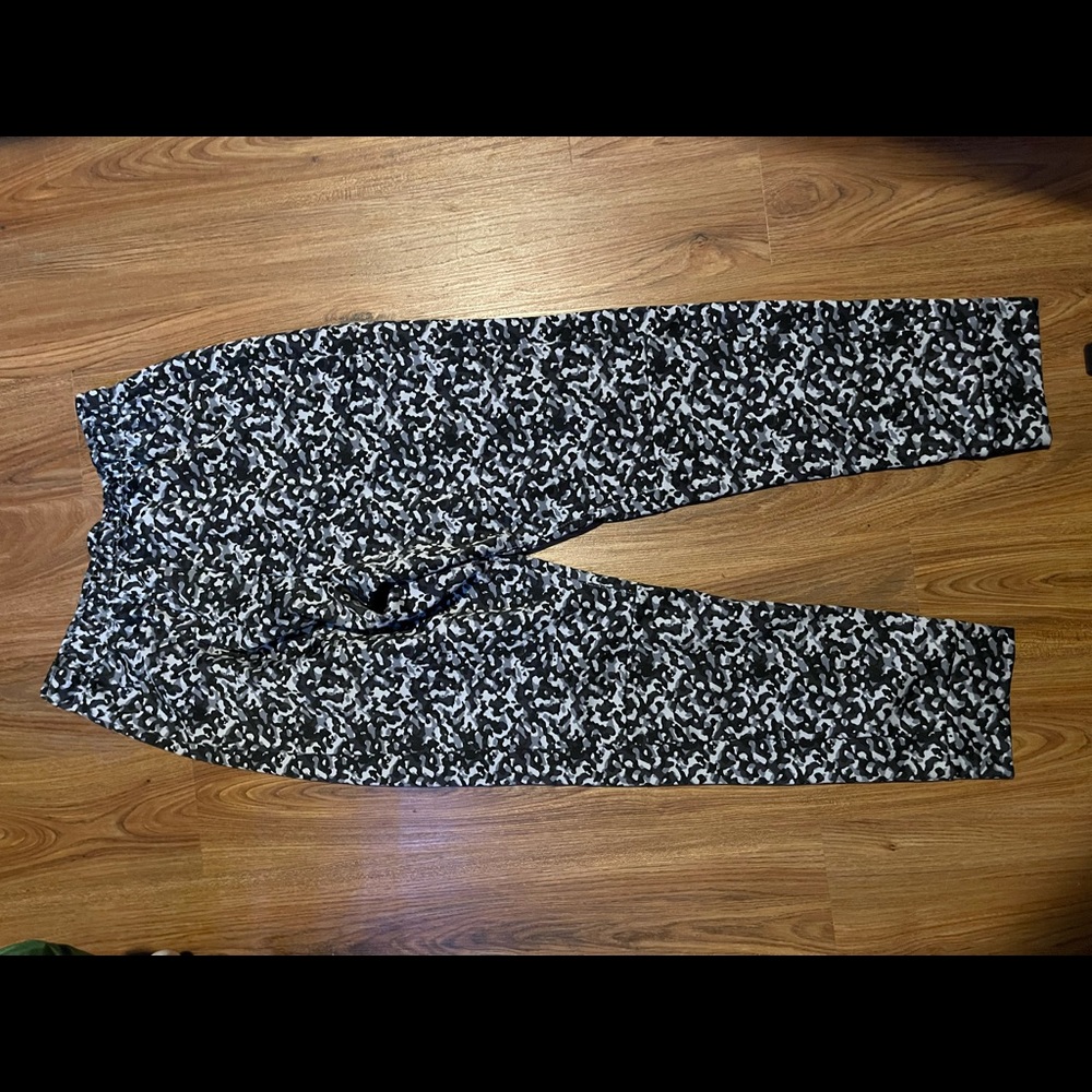 Nike Grey Camo Tech Fleece Joggers Size Large